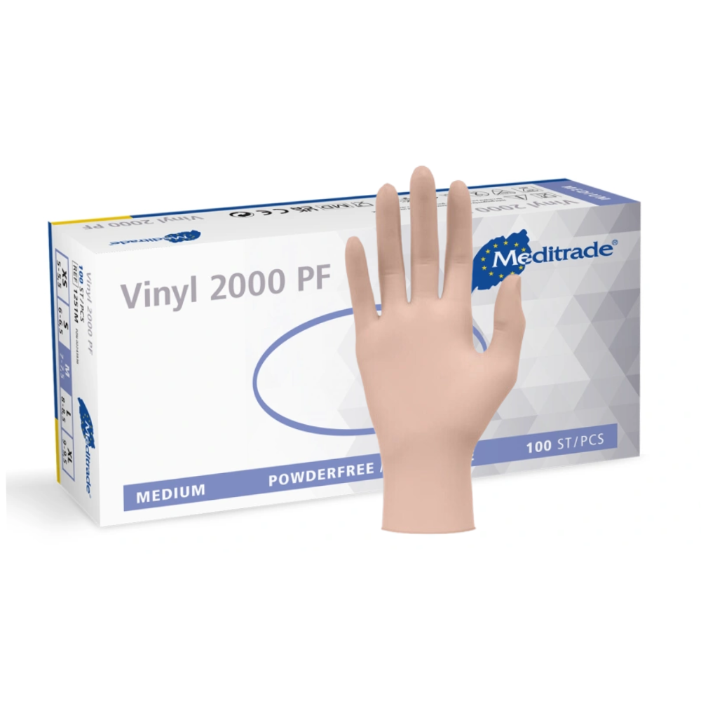 Eine Schachtel Meditrade Vinyl 2000 PF Einmalhandschuhe aus Vinyl von Meditrade GmbH, wobei ein Handschuh teilweise nach oben aus der Schachtel herausragt. Die Schachtel ist weiß und blau und enthält einen Text mit detaillierten Produktspezifikationen.