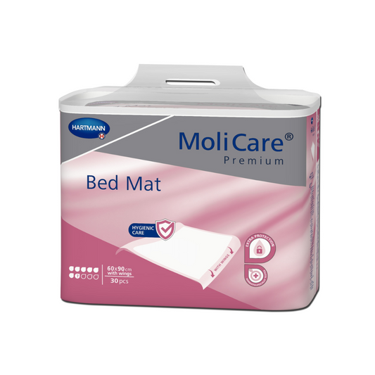 Eine Packung MoliCare® Premium Bed Mat Bettschutzunterlage 7 Tropfen, Grösse 60x90 cm, enthält 30 Stück, mit Hygienepflegehinweisen und Saugfähigkeitssymbolen auf einer rosa-weissen Box von der Paul Hartmann AG.