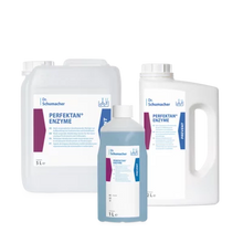 Drei weiße Kunststoffbehälter der Dr. Schumacher GmbH PERFEKTAN® ENZYME (5L, 2L, 1L) - mit blauen und violetten Etiketten - sind ausgestellt, ideal für die enzymatische Reinigung von medizinischen Instrumenten.
