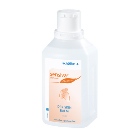Eine weiße Kunststoffflasche Schülke sensiva® dry skin Hautbalsam von Schülke & Mayr GmbH, mit Sheabutter, gekennzeichnet als farb- und parfümfrei, abgebildet vor einem einfarbigen Hintergrund.