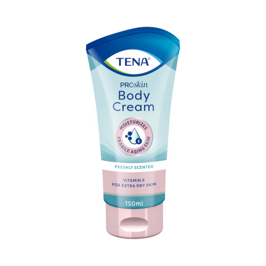 Abgebildet ist eine 150-ml-Tube TENA ProSkin Body Cream. Das Etikett weist darauf hin, dass sie zur Befeuchtung empfindlicher alternder Haut dient und frisch parfümiert ist. Die mit natürlichen Ölen angereicherte Creme ist für besonders trockene Haut geeignet und wird in hellblauer und rosa Verpackung geliefert.