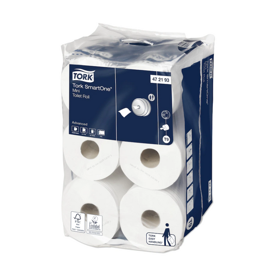 Eine Packung Tork SmartOne® 472193 Mini Toilettenpapier Advanced T9 2-lagig | Karton (12 Rollen). Die in Kunststoff verpackte Packung enthält vier Einzelblattentnahmerollen, die jeweils durch die Verpackung sichtbar sind. Das Etikett gibt die Marke, den Produktnamen und die Spezifikationen an. Die Packung ist hauptsächlich blau und weiß.