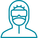Symbol einer Person, die eine Kapuze, eine Schutzbrille, eine Gesichtsmaske und einen vollständigen Schutzanzug trägt. Die Zeichnung ist einfach und verwendet einen flachen Linienstil in Blau.