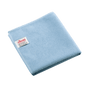 Gefaltetes blaues Vileda Professional r-MicroTuff Swift Microfasertuch mit eingenähtem weißem Etikett, das Markenname und Pflegesymbole trägt.