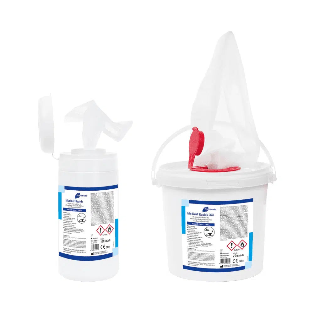 Zwei Behälter mit Medizid® Rapid+ Desinfektionstüchern der Meditrade GmbH; einer geschlossen mit Deckel und Düsen, der andere offen mit den Desinfektionstüchern auf weißem Hintergrund.