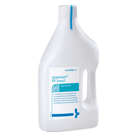 Eine Flasche Schülke gigasept® instru FF Instrumentendesinfektionsmittel der Schülke & Mayr GmbH in einer weißen Dose mit blauem Verschluss und Etikett mit Produktinformationen und Anwendungsmöglichkeiten.